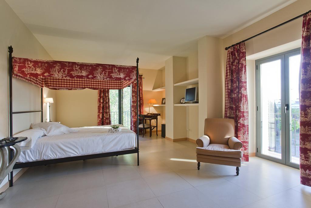 Hotel Villa มาร์กียา ภายนอก รูปภาพ